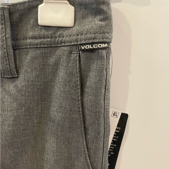 Mens VOLCOM swim trunks convertible - Picture 6 of 9